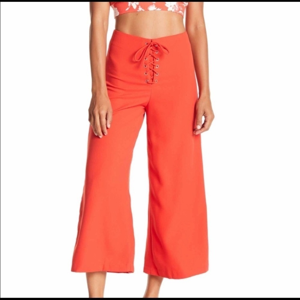 ❤️DO + BE CROPPED HI‎ RISE FLARED PANTS ~ M